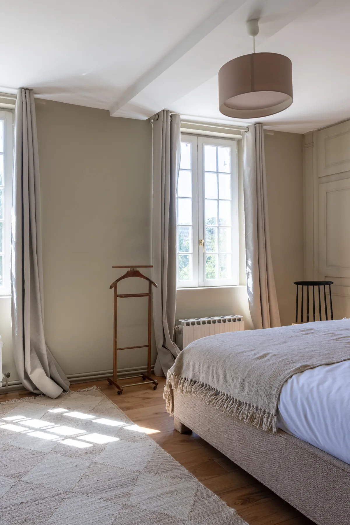 La chambre des Boiseries, fenêtre sur le parc