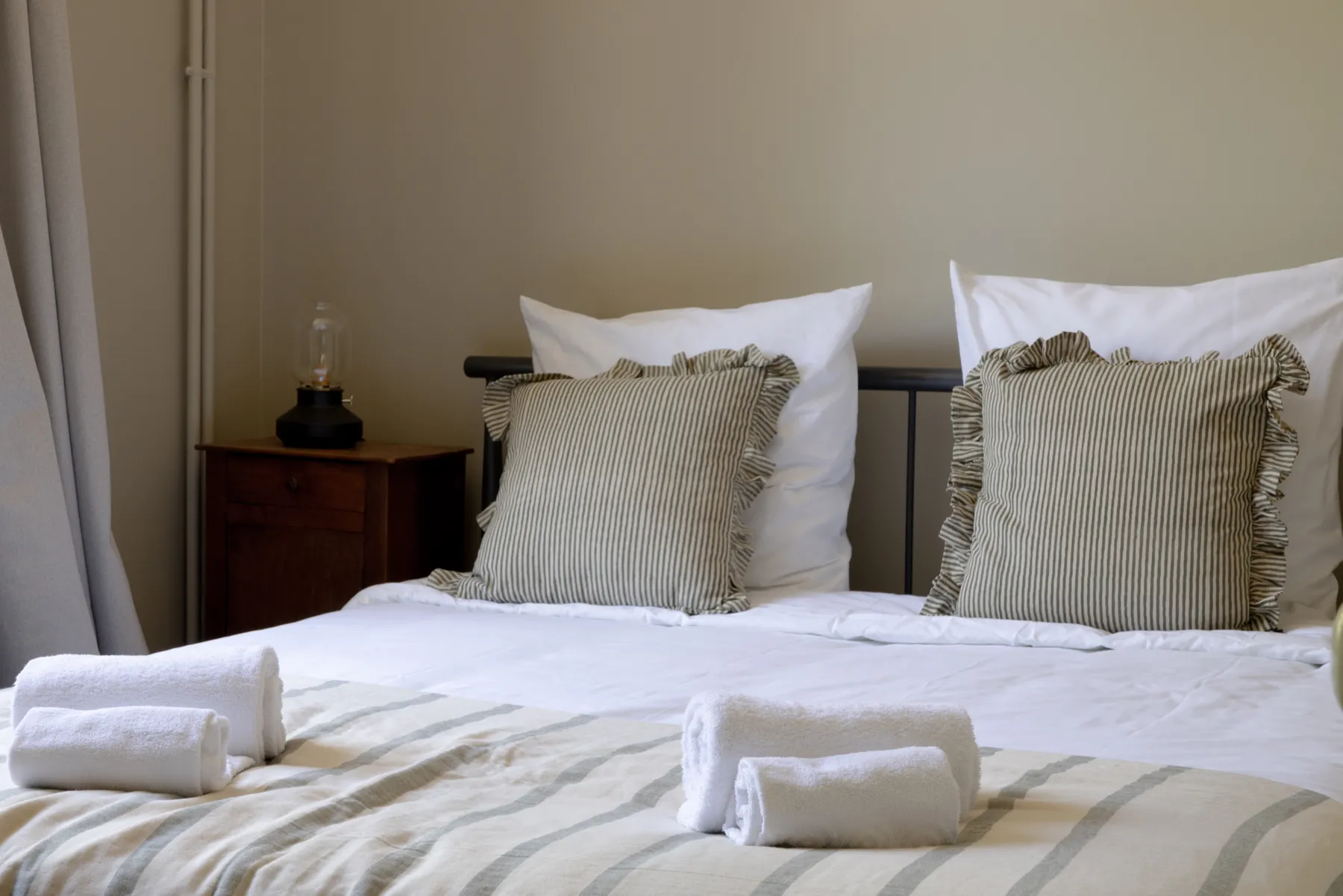 La chambre de Lin, oreillers en lin froissé